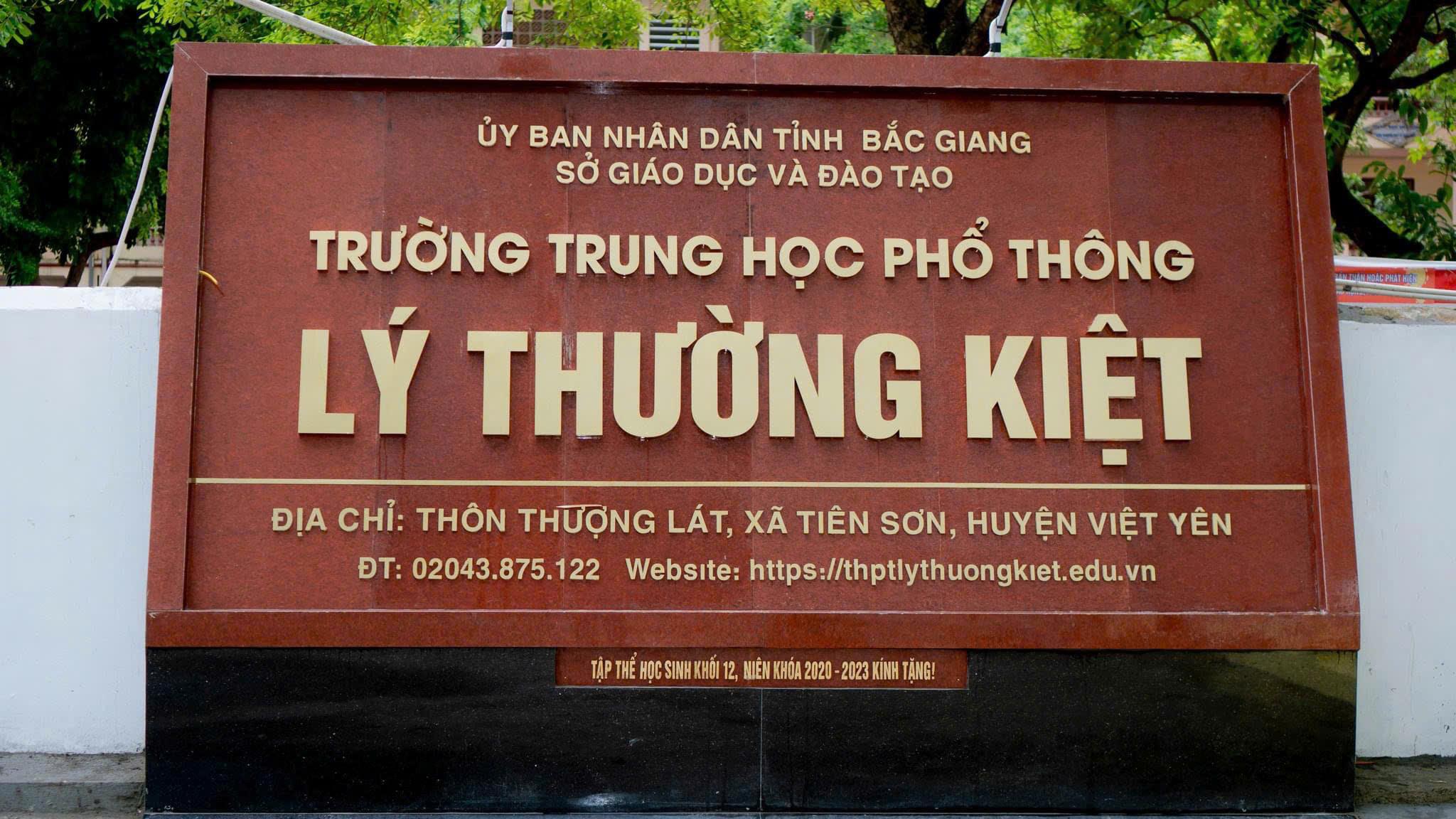 Mái trường tôi yêu - tình cảm của một cô giáo mới vào nghề|https://thptlythuongkiet.edu.vn/chi-tiet-tin-tuc/-/asset_publisher/8tbjNoHGVxpT/content/mai-truong-toi-yeu-tinh-cam-cua-mot-co-giao-moi-vao-nghe