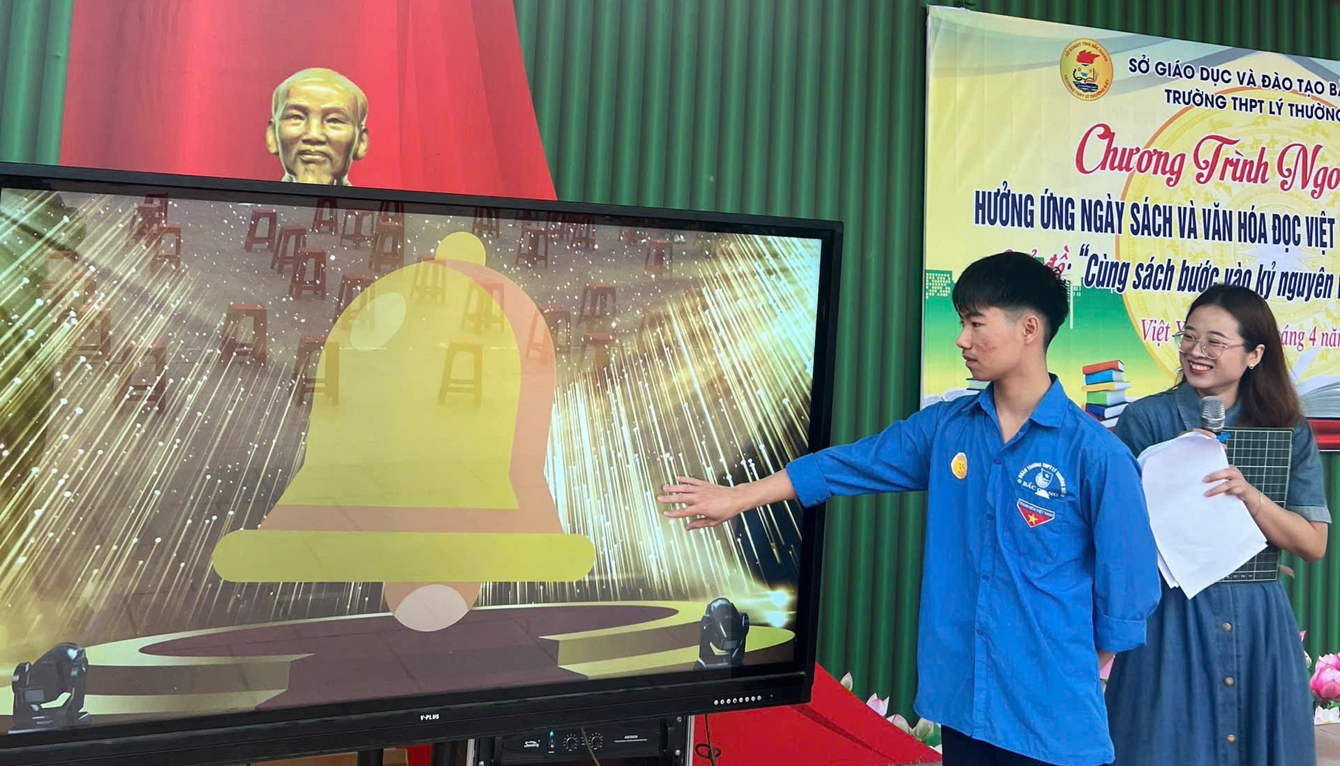 Trường THPT Lý Thường Kiệt sôi nổi tổ chức các hoạt động hưởng ứng ngày   Sách và Văn hóa đọc...