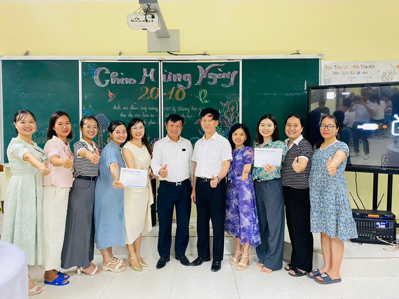 TỔ NGỮ VĂN TRƯỜNG THPT LÝ THƯỜNG KIỆT SỐ 1: LAN TỎA TRI THỨC – GỬI NGỌT NGÀO TỪ NHỮNG MÓN BÁNH...