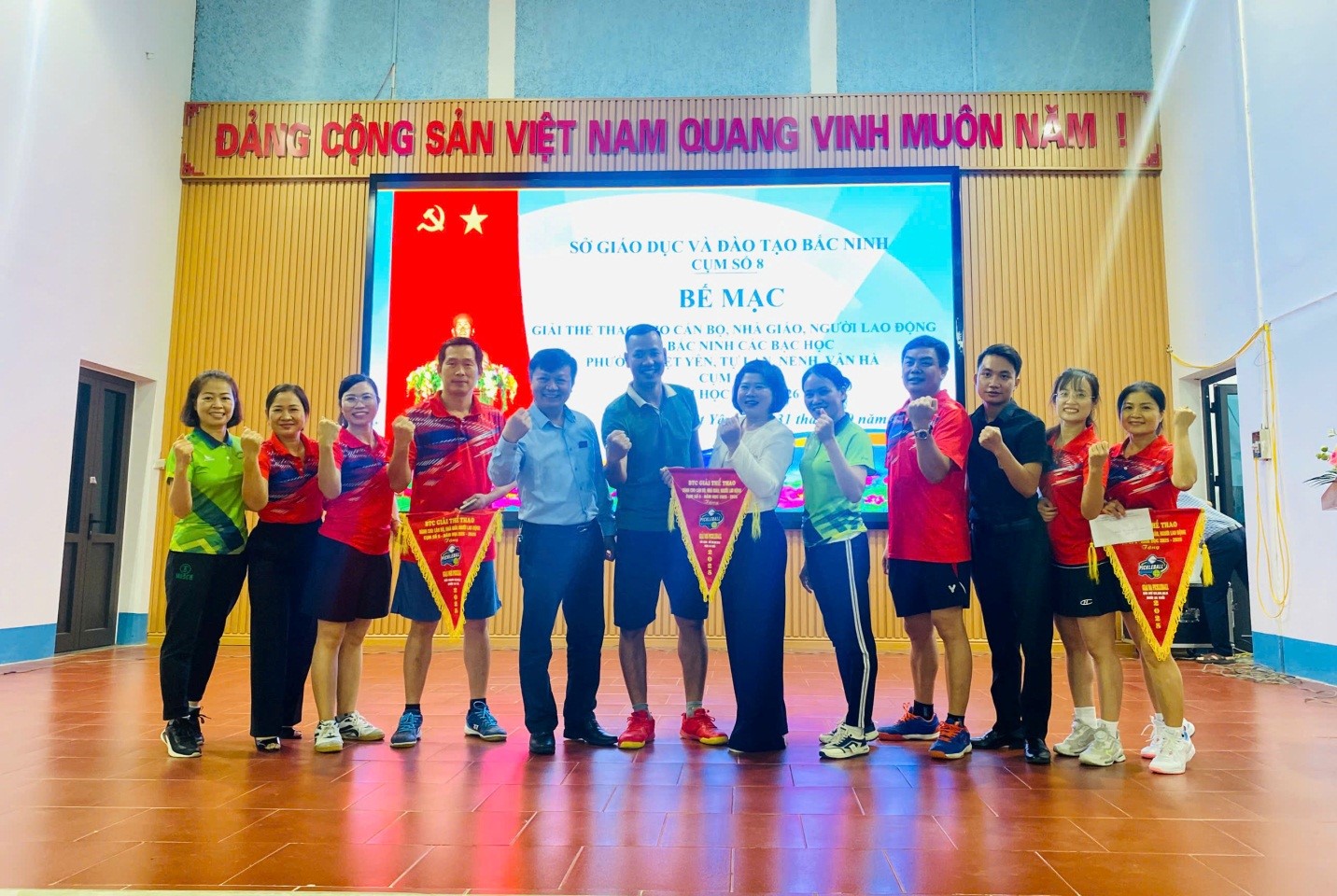 TRƯỜNG THPT LÝ THƯỜNG KIỆT ĐẠT THÀNH TÍCH CAO TẠI GIẢI THỂ THAO DÀNH CHO CÁN BỘ, NHÀ GIÁO, NGƯỜI...