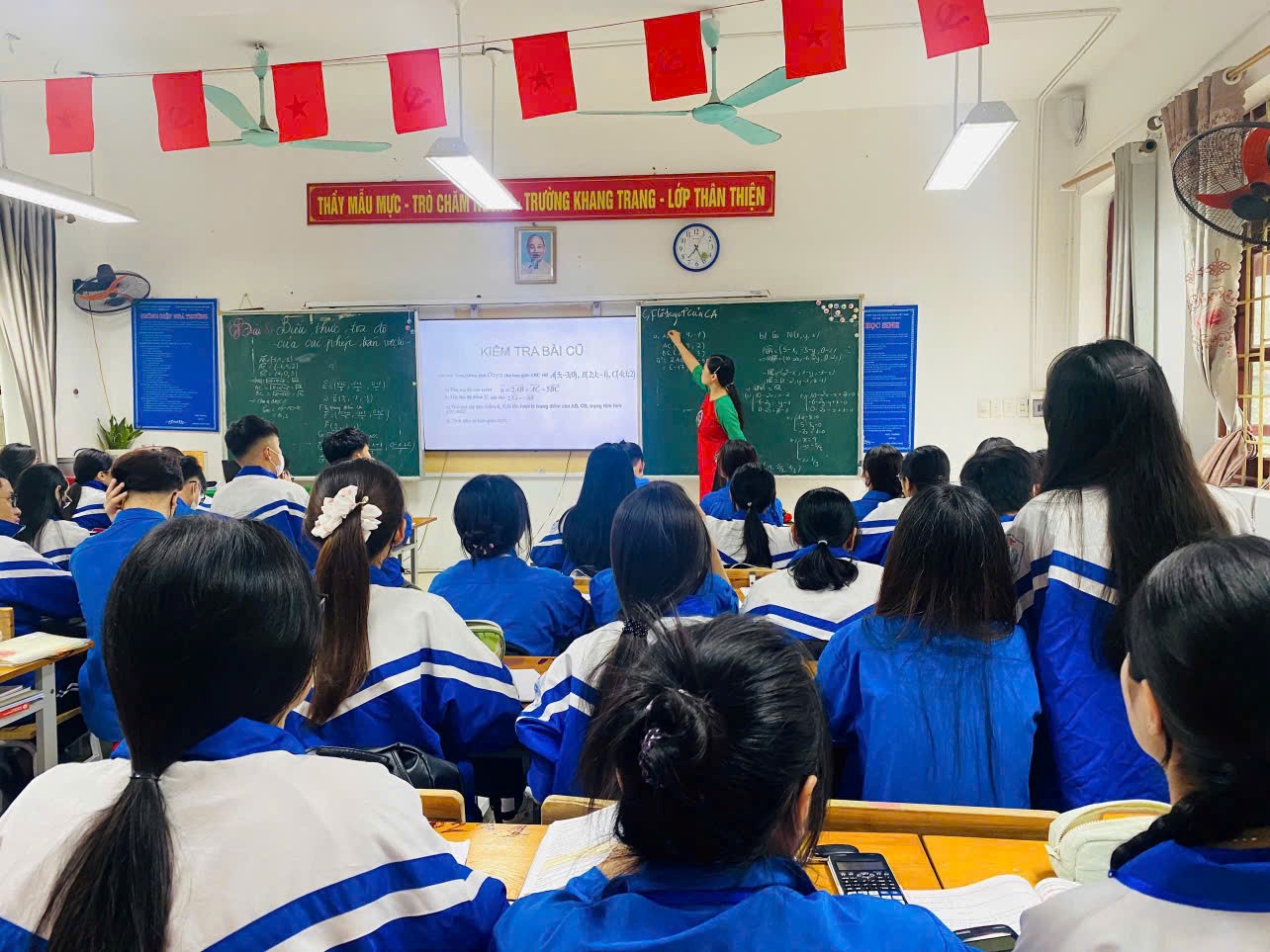 HỘI GIẢNG CHÀO MỪNG NGÀY NHÀ GIÁO VIỆT NAM 20/11 – ĐỔI MỚI, SÁNG TẠO VÀ LAN TỎA CẢM HỨNG HỌC TẬP