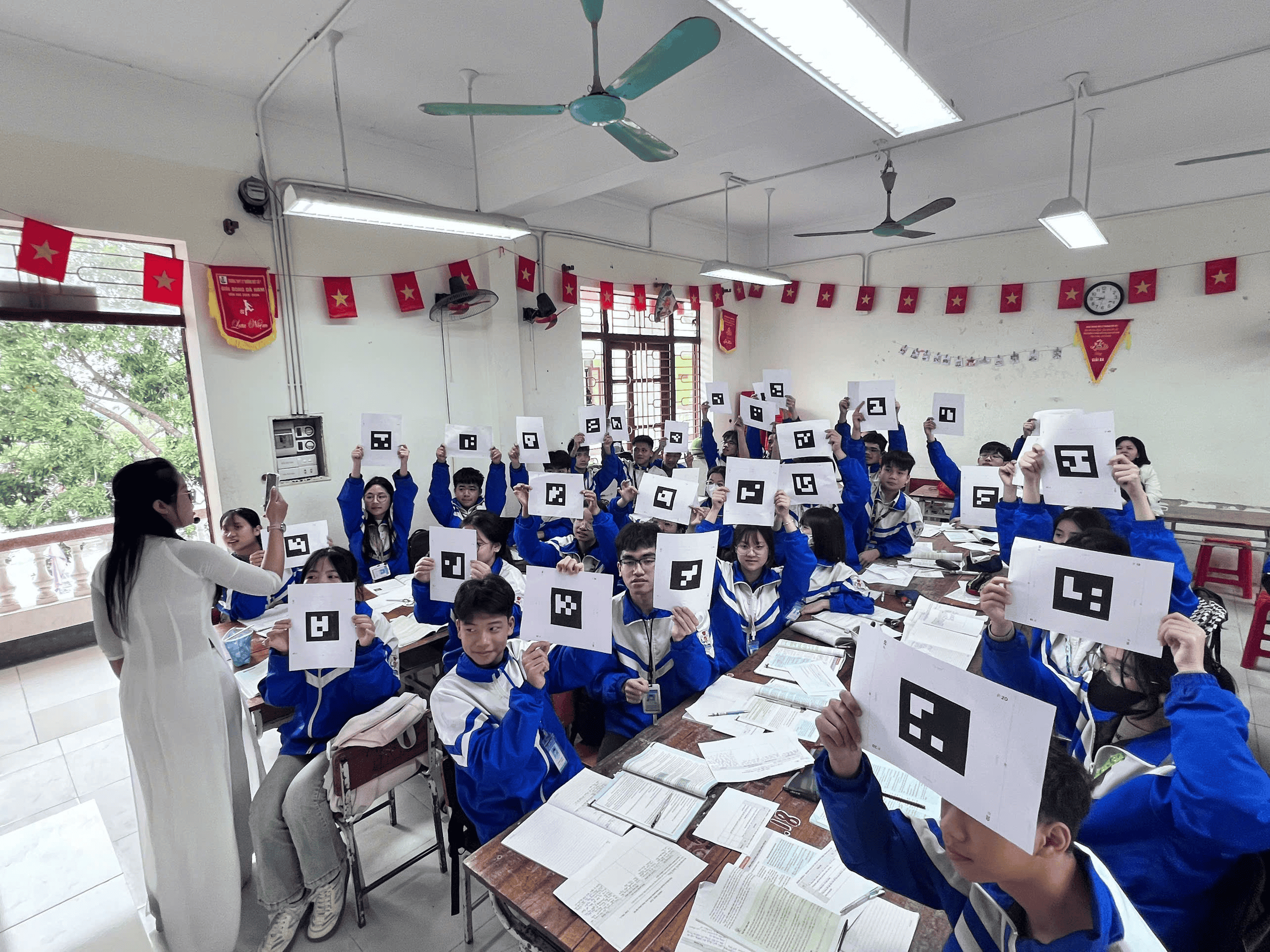 NHỮNG GIỜ HỌC SÁNG TẠO CỦA TỔ NGỮ VĂN TRONG HỘI GIẢNG  CHÀO MỪNG NGÀY QUỐC TẾ PHỤ NỮ 8/3