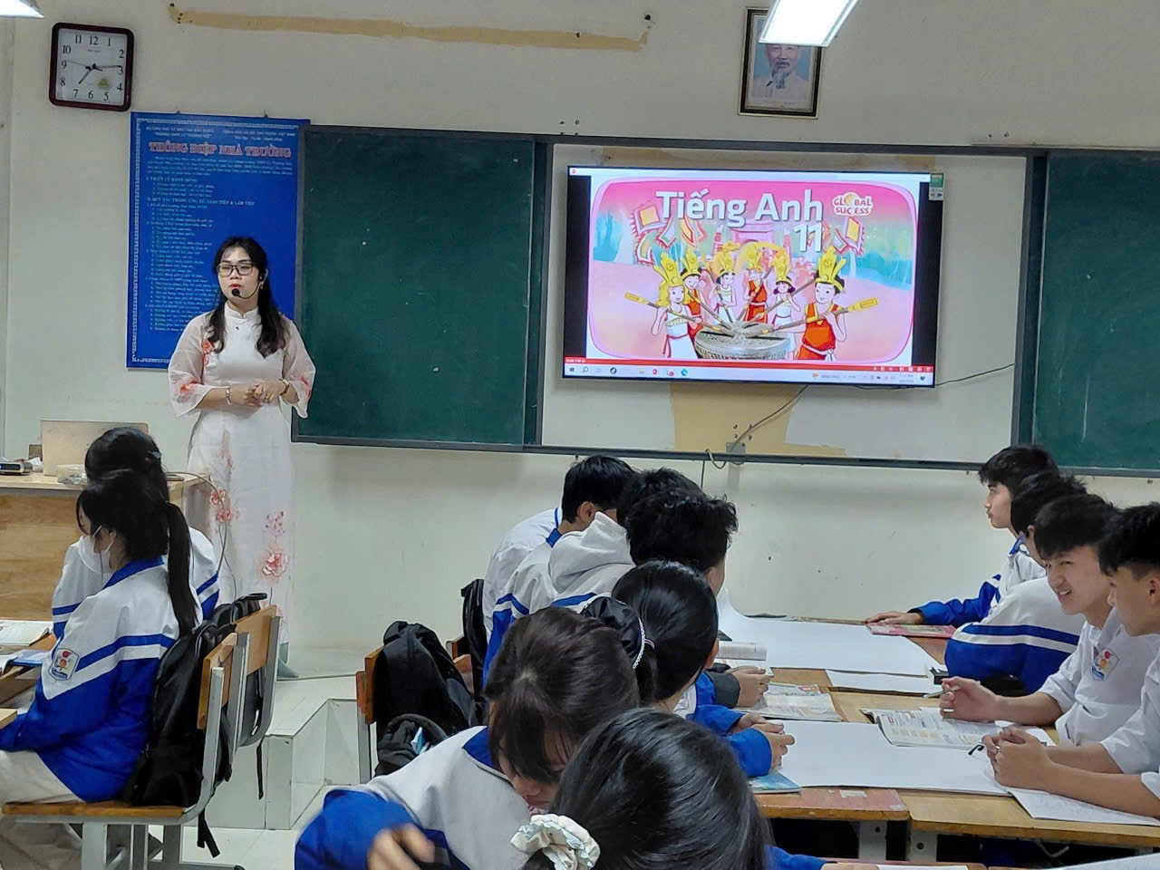 TỔ NGOẠI NGỮ HỘI GIẢNG CHÀO MỪNG KỶ NIỆM 116 NĂM NGÀY QUỐC TẾ PHỤ NỮ 8/3 TẠI TRƯỜNG THPT LÝ...|https://thptlythuongkiet.edu.vn/chi-tiet-tin-tuc/-/asset_publisher/8tbjNoHGVxpT/content/to-ngoai-ngu-hoi-giang-chao-mung-ky-niem-116-nam-ngay-quoc-te-phu-nu-8-3-tai-truong-thpt-ly-thuong-kiet-so-1