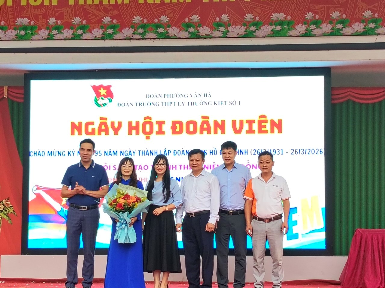 RỘN RÀNG THÁNG THANH NIÊN CỦA TRƯỜNG THPT  LÝ THƯỜNG KIỆT SỐ 1 BẮC NINH