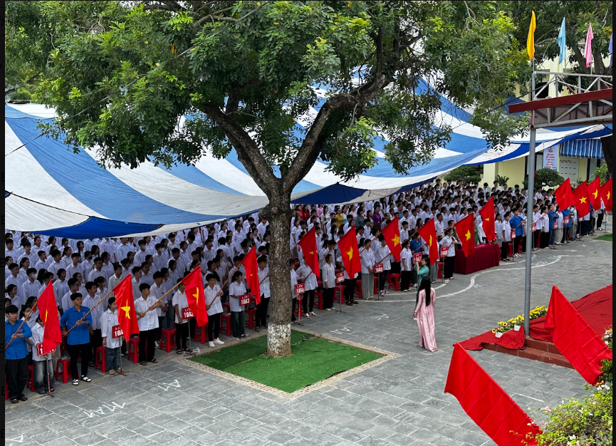 TRƯỜNG THPT LÝ THƯỜNG KIỆT SỐ 1 BẮC NINH TƯNG BỪNG  KHAI GIẢNG NĂM HỌC MỚI|https://thptlythuongkiet.edu.vn/chi-tiet-tin-tuc/-/asset_publisher/8tbjNoHGVxpT/content/truong-thpt-ly-thuong-kiet-so-1-bac-ninh-tung-bung-khai-giang-nam-hoc-moi