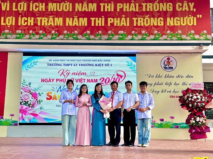 Trường THPT Lý Thường Kiệt số 1 tổ chức sôi nổi các hoạt động chào mừng Ngày Phụ nữ Việt Nam 20/10|https://thptlythuongkiet.edu.vn/chi-tiet-tin-tuc/-/asset_publisher/8tbjNoHGVxpT/content/truong-thpt-ly-thuong-kiet-so-1-to-chuc-soi-noi-cac-hoat-ong-chao-mung-ngay-phu-nu-viet-nam-20-10